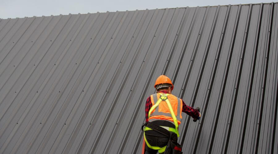 Professional gutter cleaning in South Hutchinson, KS